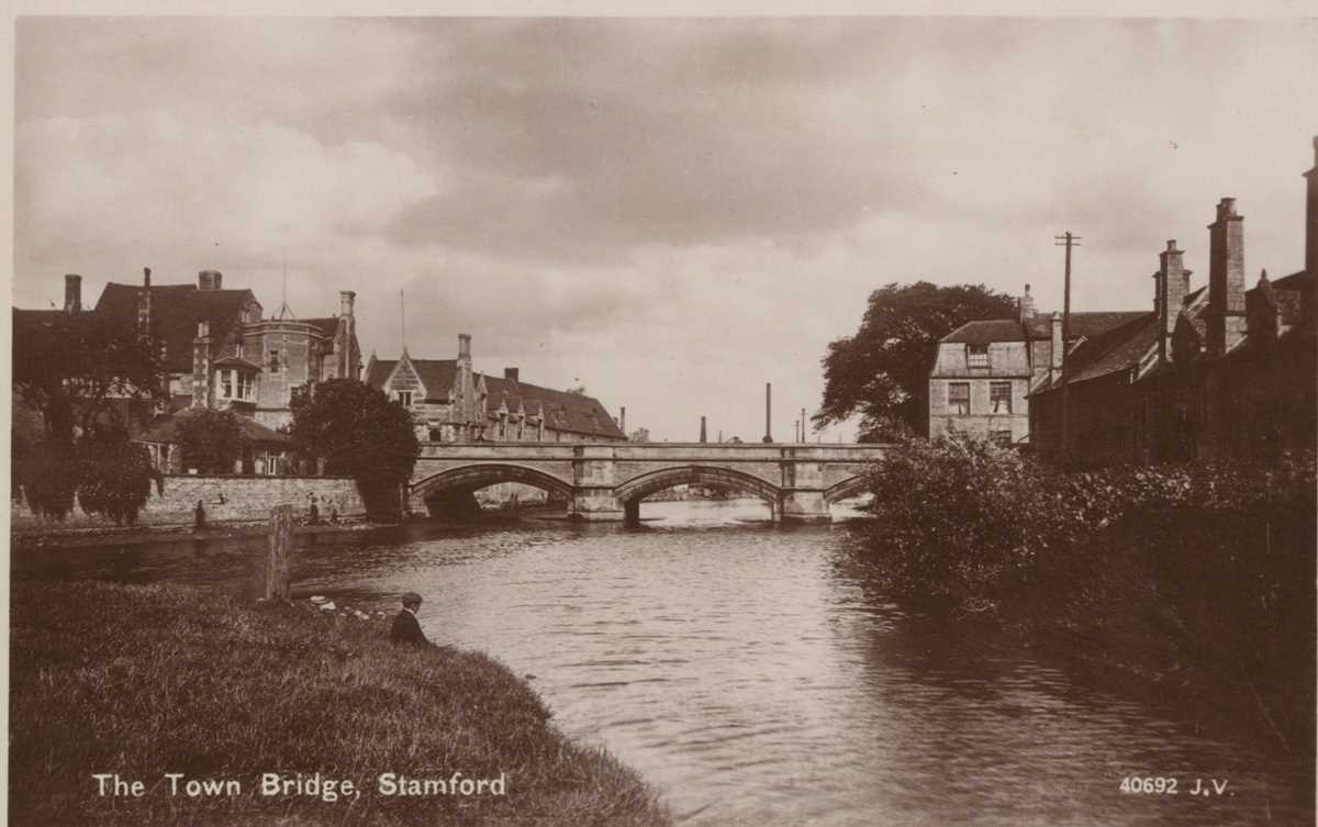 A collection of approximately 133 postcards of Lincolnshire including photographic postcards - Image 6 of 10