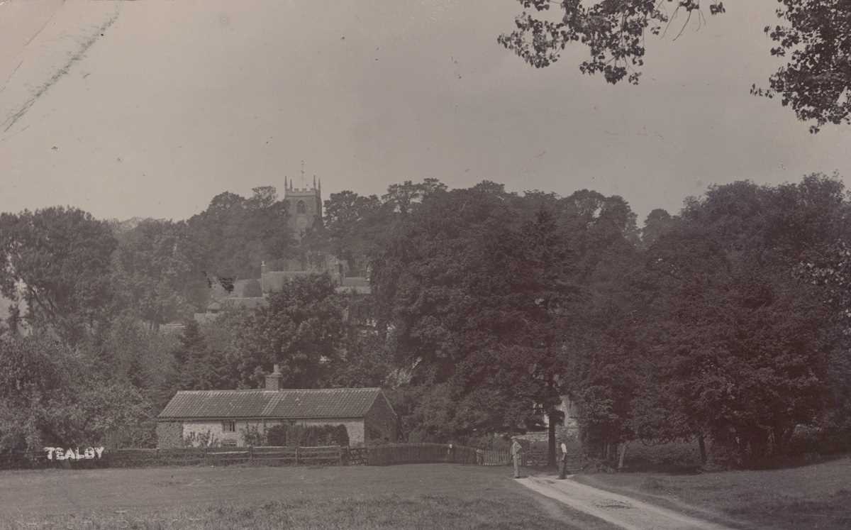 A collection of 47 postcards of Lincolnshire and Nottinghamshire including photographic postcards - Bild 4 aus 10