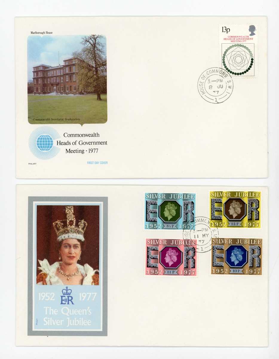 World stamps in albums with Great Britain first day covers 1960-90s with House of Commons - Bild 2 aus 6