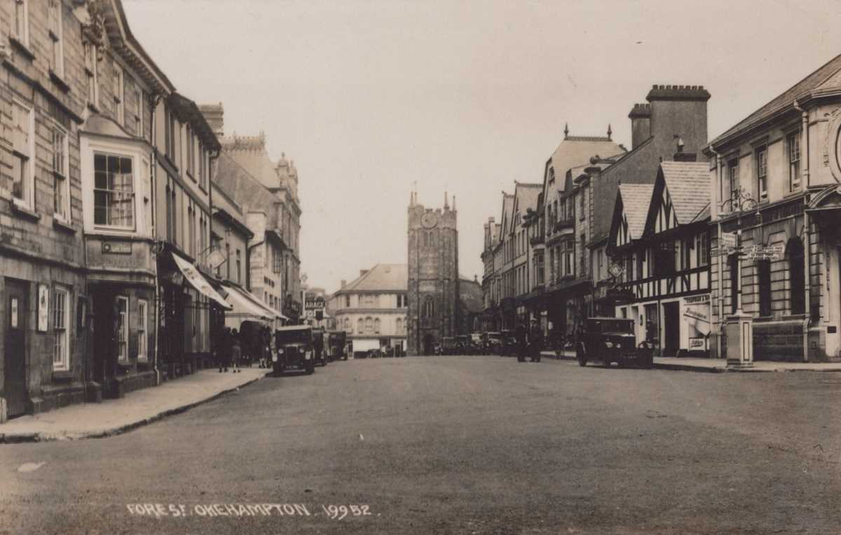 A collection of approximately 99 postcards of Devon including photographic postcards titled ‘Fore - Bild 9 aus 10