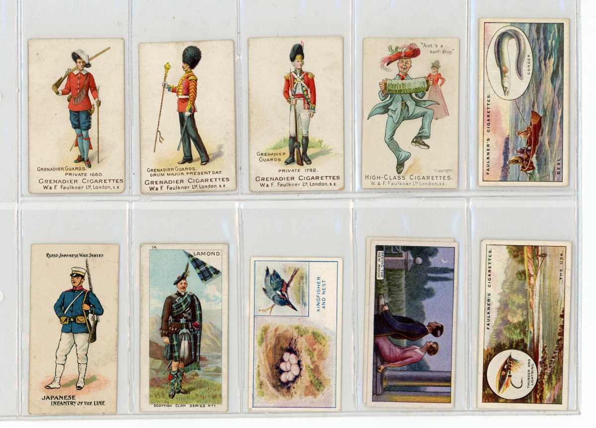 A large collection of cigarette and trade cards in 14 albums and loose, including a set of 50 Ogdens - Bild 2 aus 6