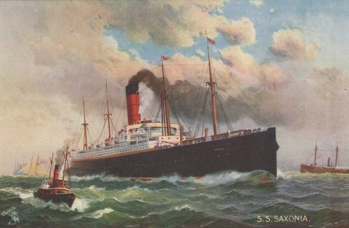 An album containing approximately 176 postcards of shipping interest, including postcards - Bild 3 aus 8