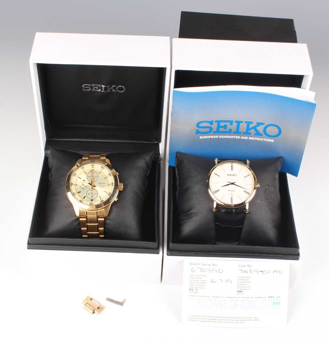 A Seiko Chronograph 100M gilt metal gentleman's bracelet wristwatch with quartz movement, the signed - Image 11 of 11