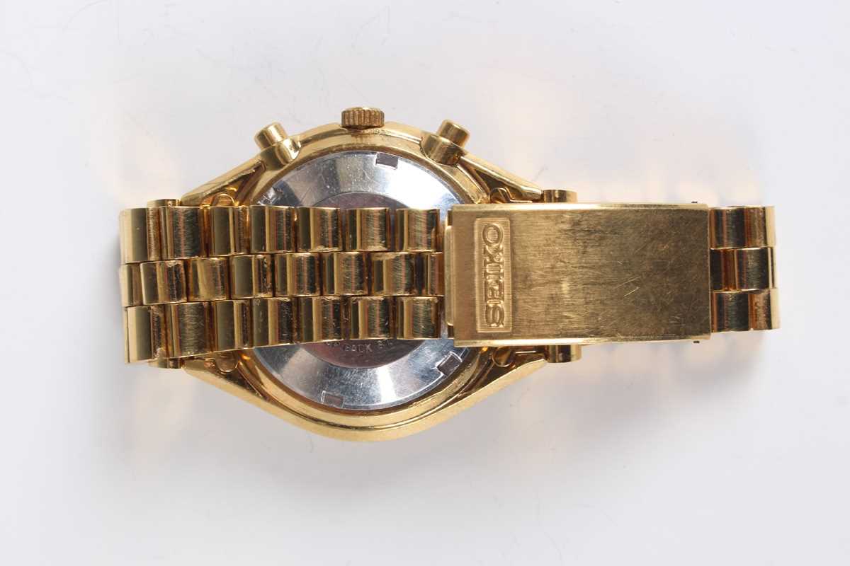 A Seiko Chronograph Automatic gilt plated steel gentleman's bracelet wristwatch, Ref. 6138-8020, - Image 6 of 6