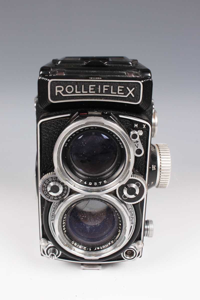 A Franke & Heidecke Rolleiflex 2.8D twin lens reflex camera, Serial No. 1616856, circa 1955, with - Image 2 of 5