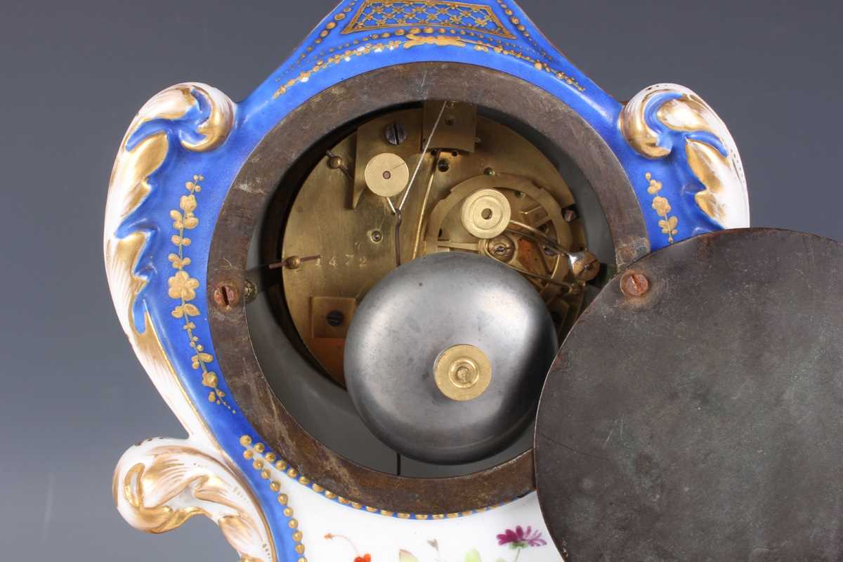 A mid-19th century French Paris porcelain cased mantel clock and stand, the eight day movement - Bild 5 aus 12