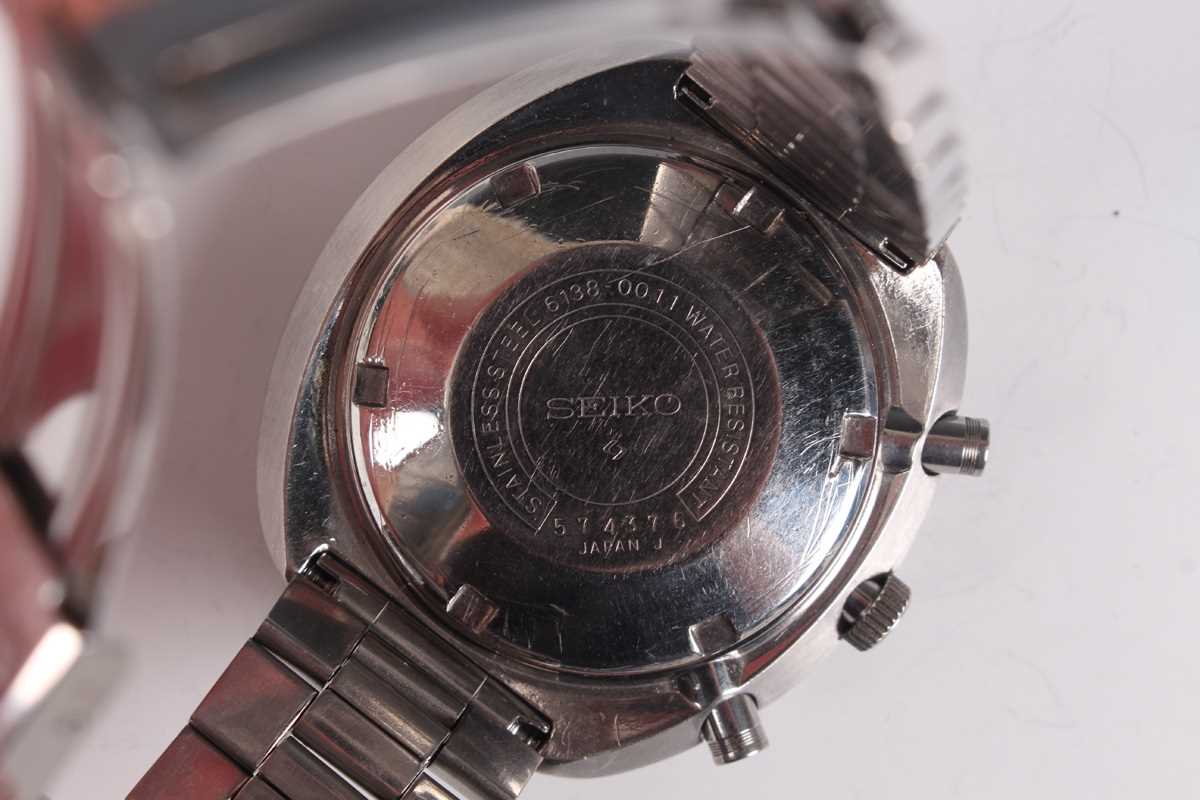 A Seiko Yachtman/UFO Chronograph Automatic stainless steel gentleman's bracelet wristwatch, Ref. - Image 3 of 5