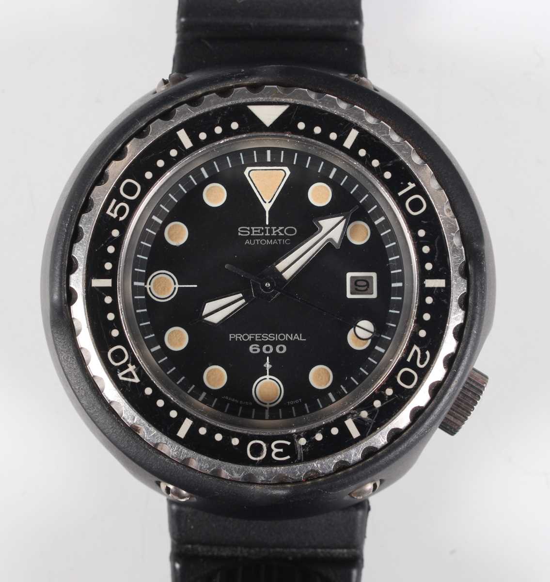 A Seiko Automatic Professional 600 titanium cased gentleman's diver's wristwatch, Ref. 6159-7010,