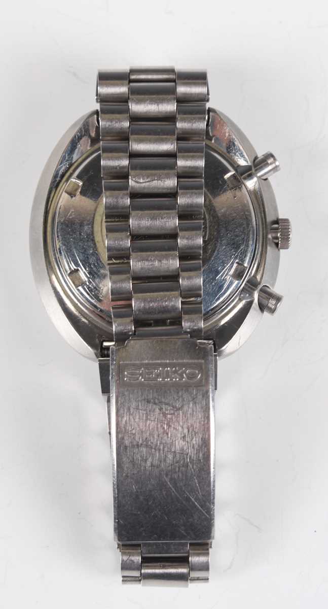 A Seiko Yachtman/UFO Chronograph Automatic stainless steel gentleman's bracelet wristwatch, Ref. - Image 5 of 5