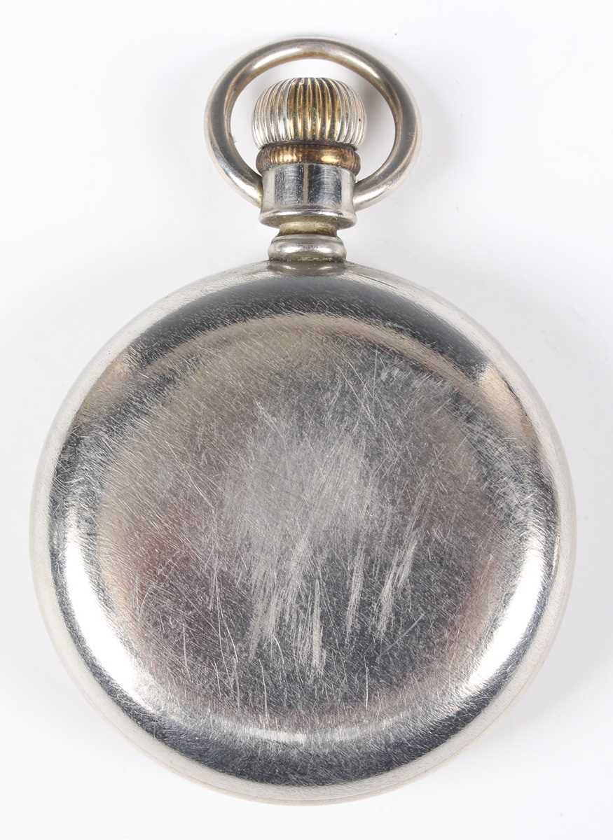 A military style nickel cased keyless wind open faced gentleman's pocket watch with unsigned - Bild 5 aus 9