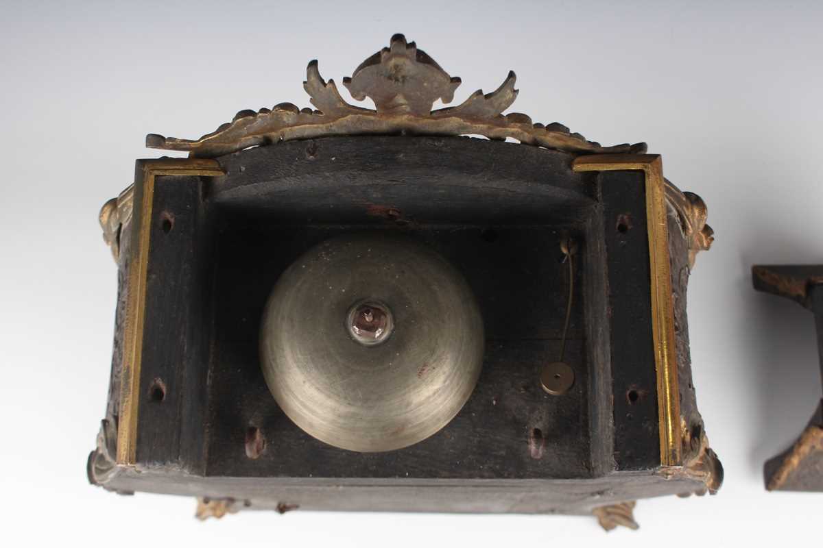 An 18th century French boulle cased bracket clock and bracket, the clock with eight day movement - Image 39 of 70