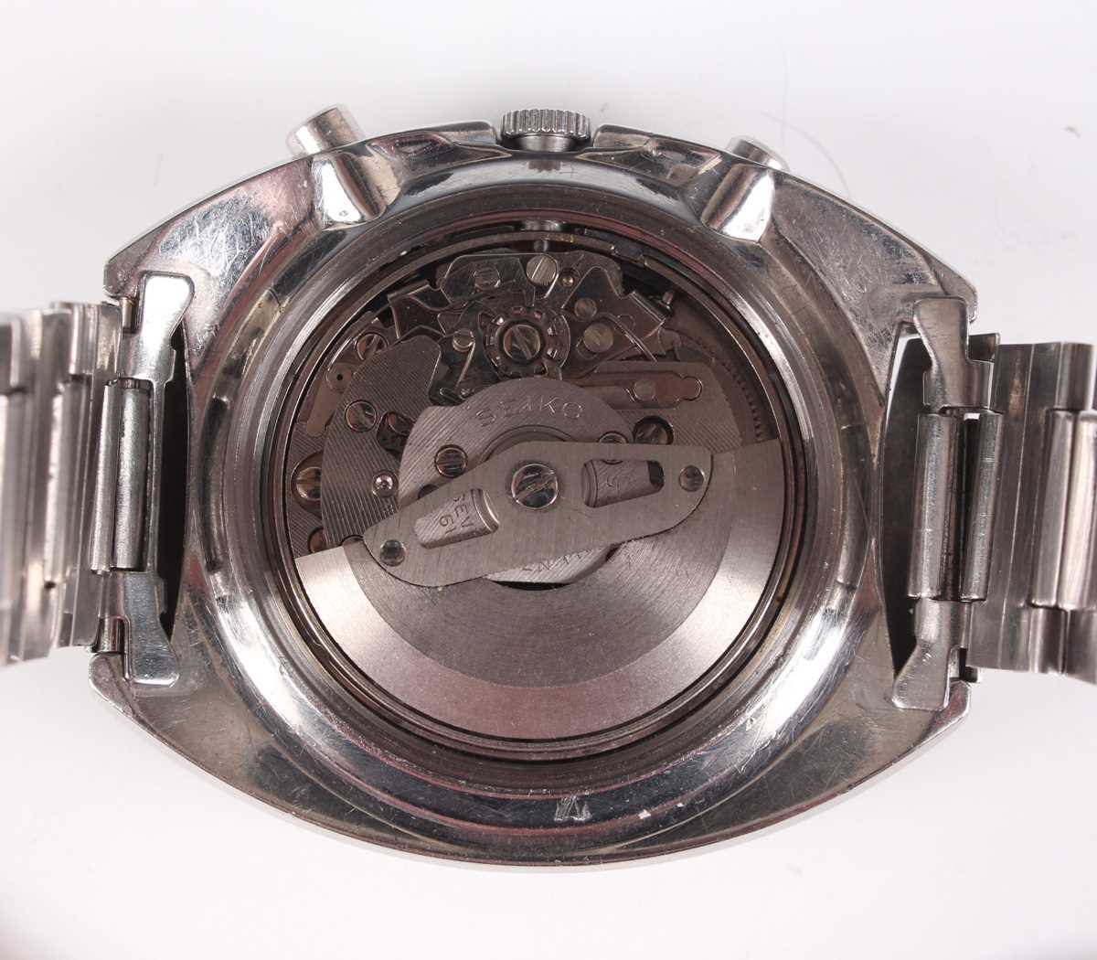 A Seiko 'Pogue' Chronograph Automatic stainless steel gentleman's bracelet wristwatch, Ref. 6139- - Bild 2 aus 7