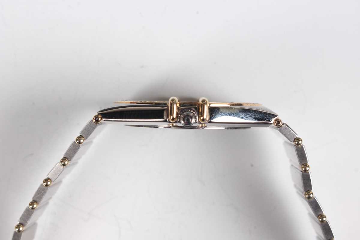 An Omega Quartz steel and gold gentleman's bracelet wristwatch, the signed brushed gilt dial with - Image 3 of 5