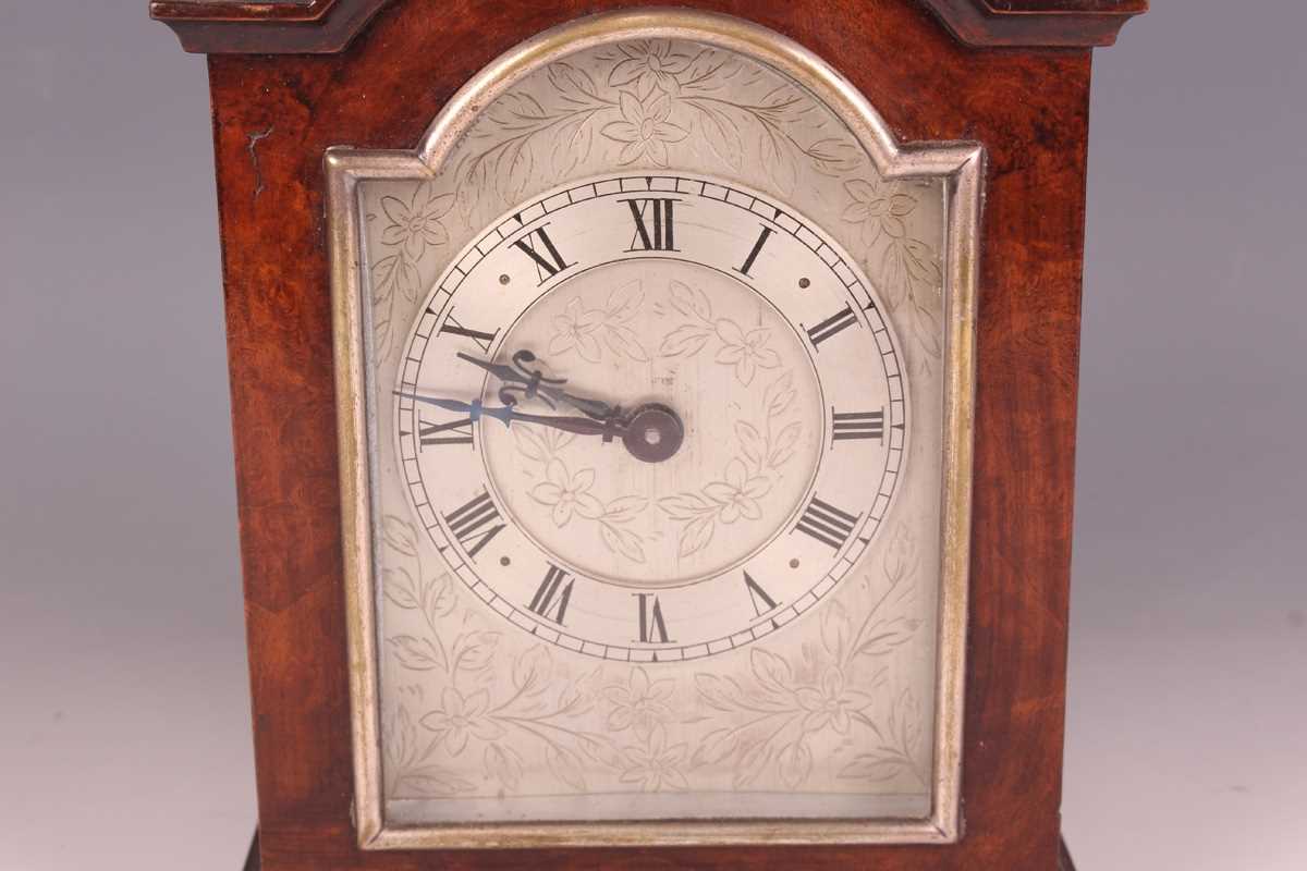 An early 20th century oak mantel clock with eight day movement striking on a gong, the white - Image 14 of 27