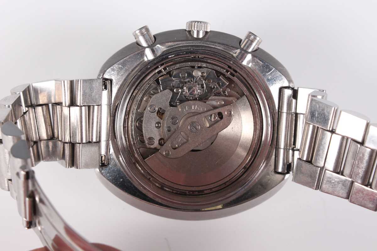 A Seiko Yachtman/UFO Chronograph Automatic stainless steel gentleman's bracelet wristwatch, Ref. - Image 2 of 5