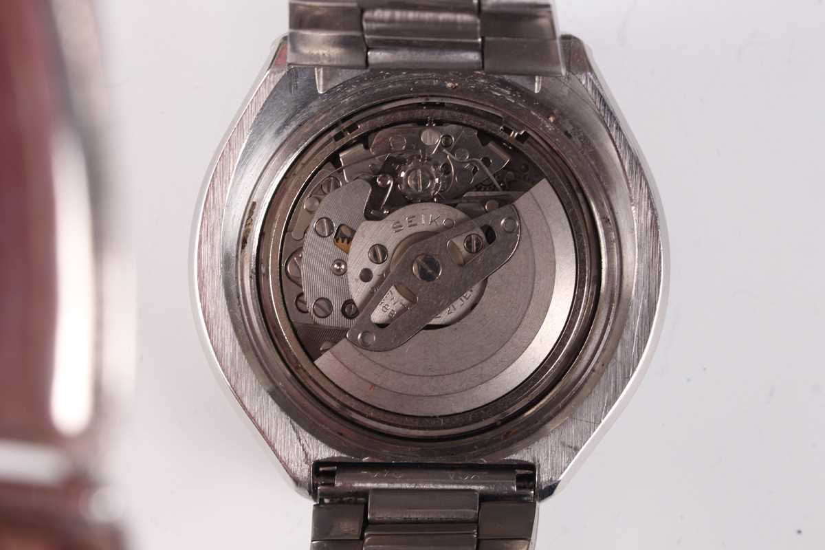 A Seiko 'Bullhead' 5 Sports Speed-Timer Chronograph stainless steel gentleman's bracelet wristwatch, - Image 2 of 6