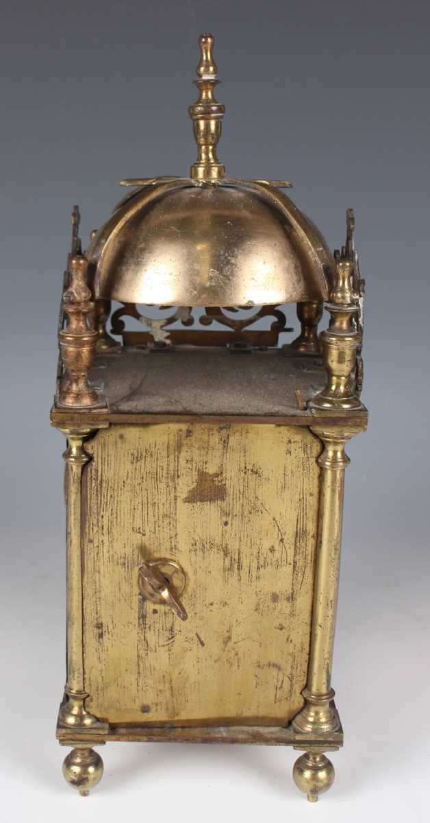 A mid-17th century style brass lantern timepiece with Coventry Astral movement, the chapter ring - Bild 5 aus 8