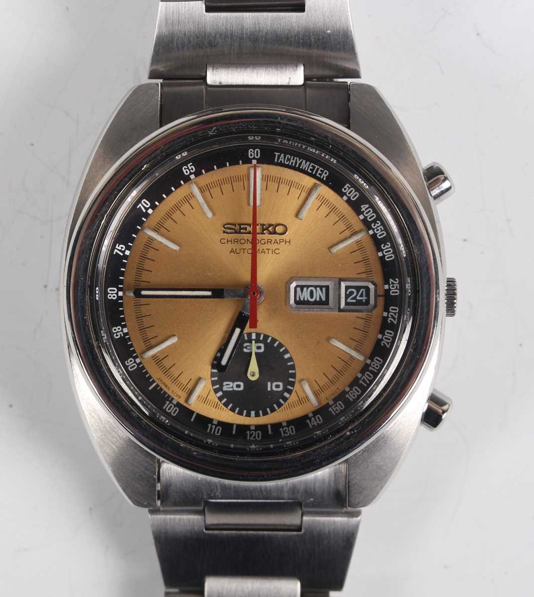 A Seiko Chronograph Automatic stainless steel gentleman's bracelet wristwatch, Ref. 6139-6012, circa