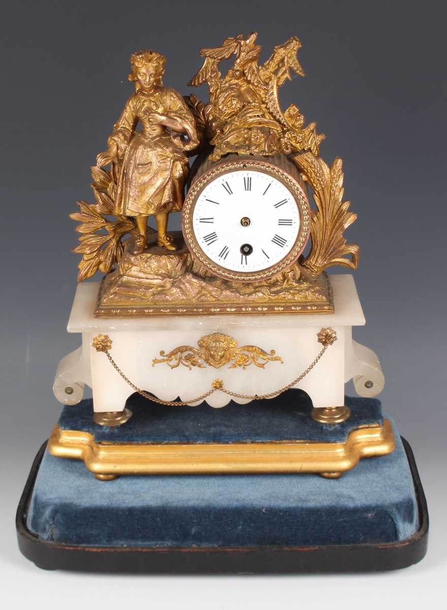 An early 20th century oak mantel clock with eight day movement striking on a gong, the white - Image 7 of 27