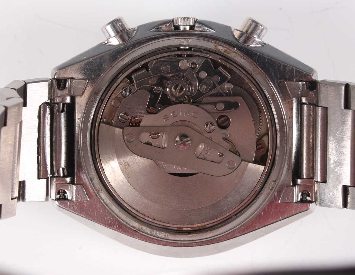 A Seiko Chronograph Automatic stainless steel gentleman's bracelet wristwatch, Ref. 6139-8030, circa - Image 2 of 6