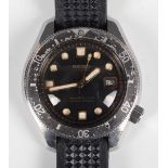 A Seiko Automatic 300M stainless steel cased gentleman's diver's wristwatch, Ref. 6215-7000, circa