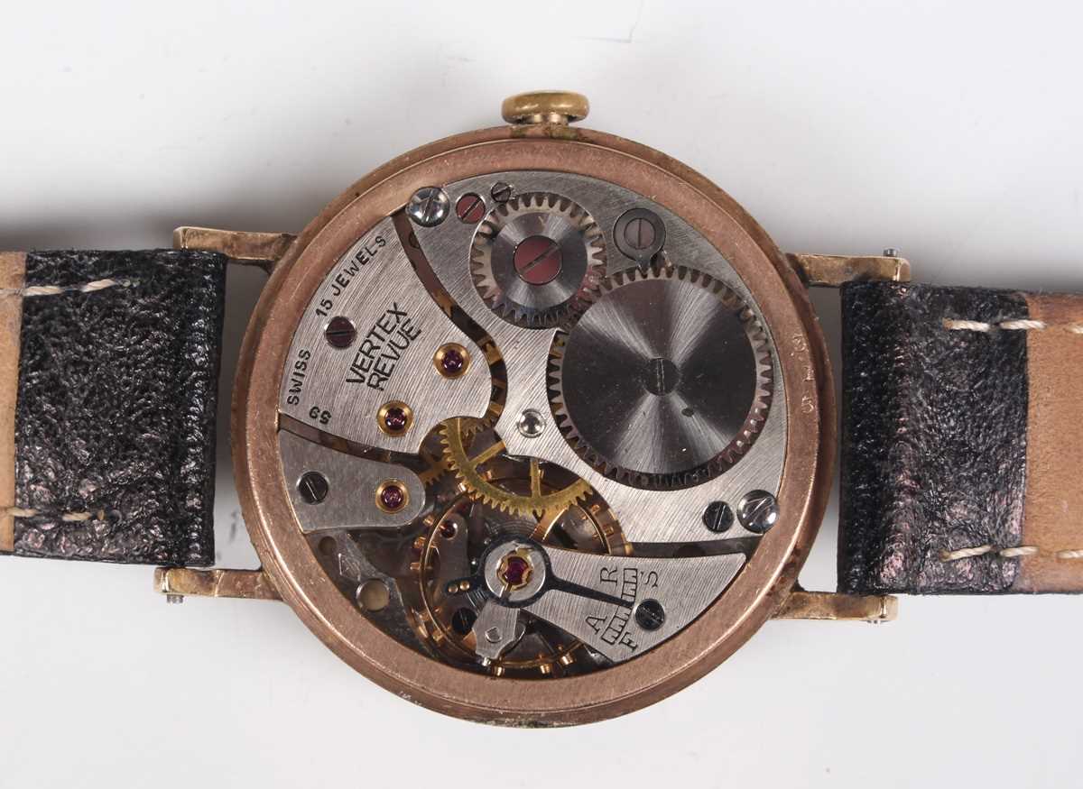 A Vertex Revue 9ct gold circular cased gentleman's wristwatch with signed and jewelled movement, the - Image 2 of 6