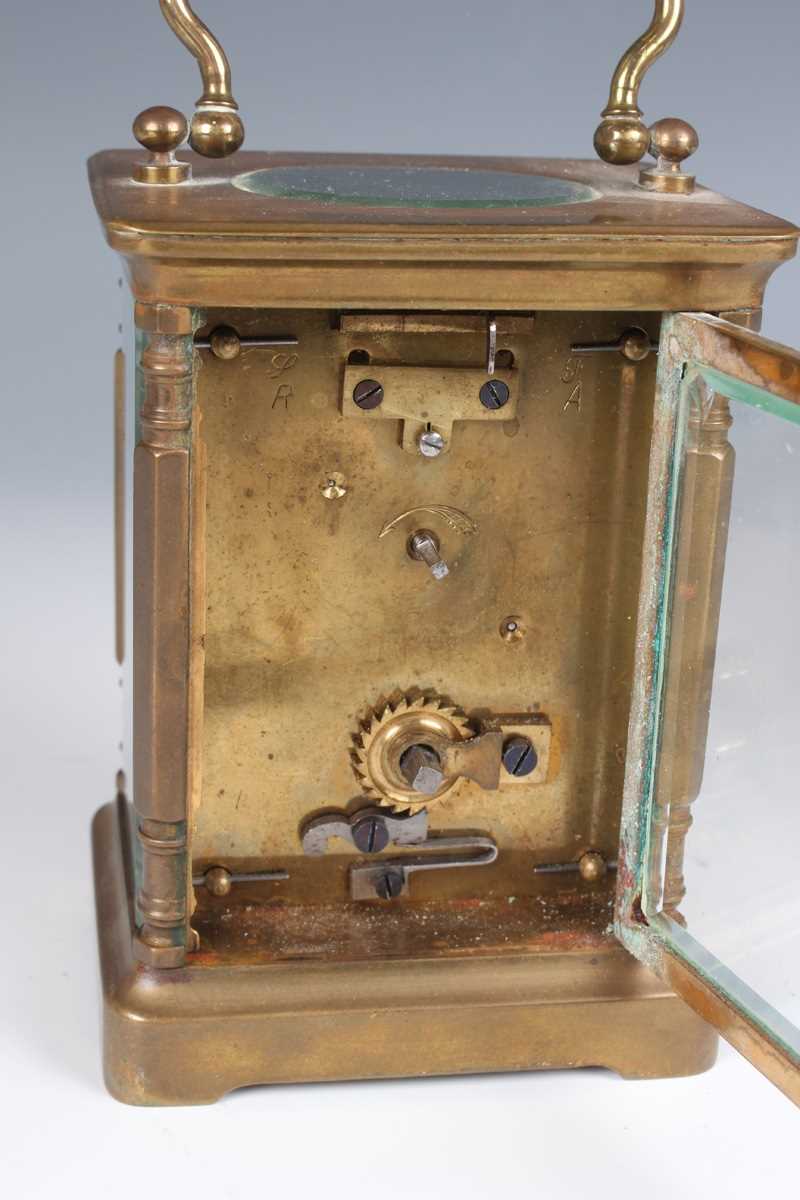 A 20th century lacquered brass corniche cased carriage clock with eight day movement striking and - Bild 11 aus 23