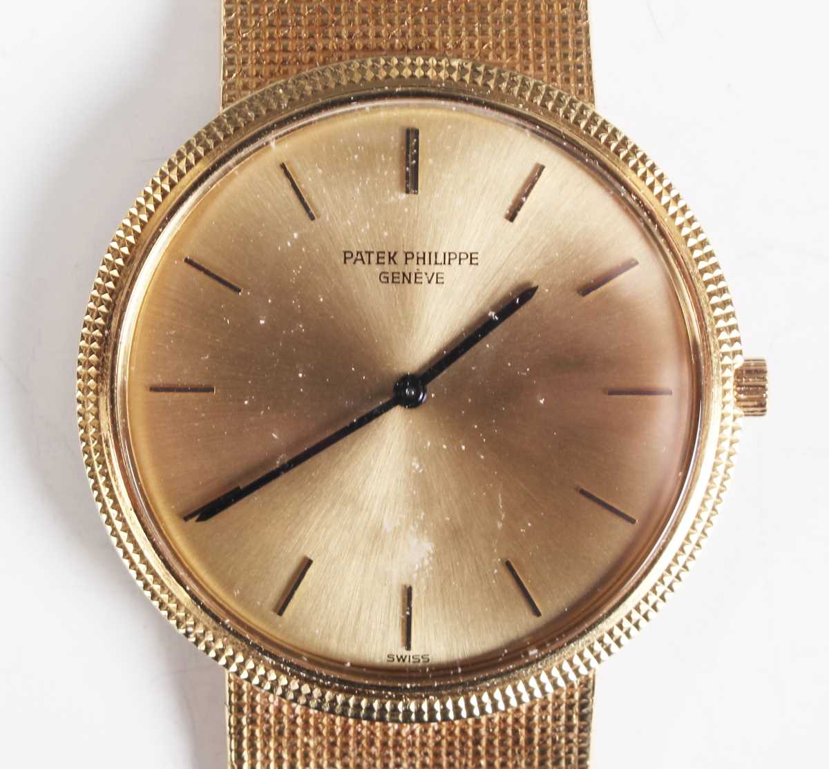 A Patek Philippe Calatrava 18ct yellow gold gentleman's bracelet wristwatch, Ref. 3520/10, circa