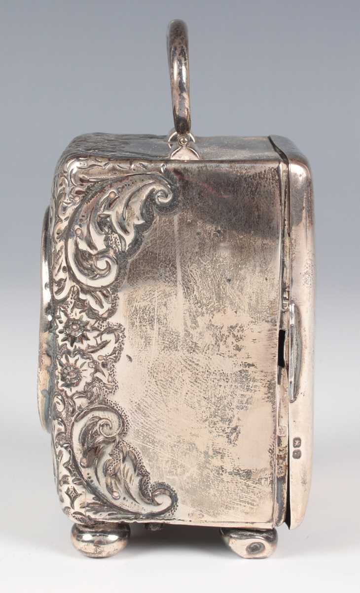 A late Victorian silver cased diminutive carriage timepiece, the unsigned French movement with - Bild 3 aus 8