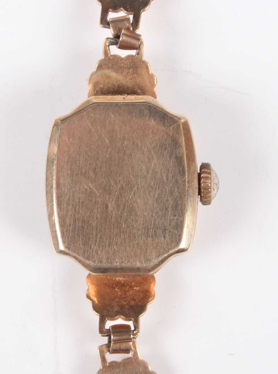 An Accurist 9ct gold cased lady’s bracelet wristwatch, the signed circular silvered dial with gilt - Image 2 of 5