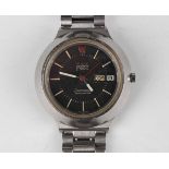An Omega Electronic F300 Hz Seamaster Chronometer steel cased gentleman's bracelet wristwatch, circa