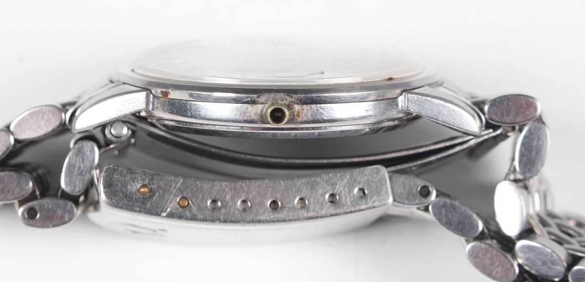 An Omega Genève stainless steel gentleman's bracelet wristwatch, circa 1961, the signed and jewelled - Image 5 of 6