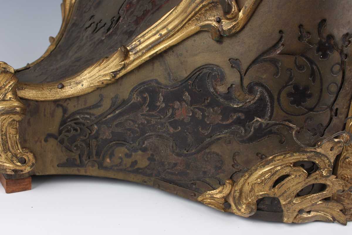 An 18th century French boulle cased bracket clock and bracket, the clock with eight day movement - Bild 64 aus 70