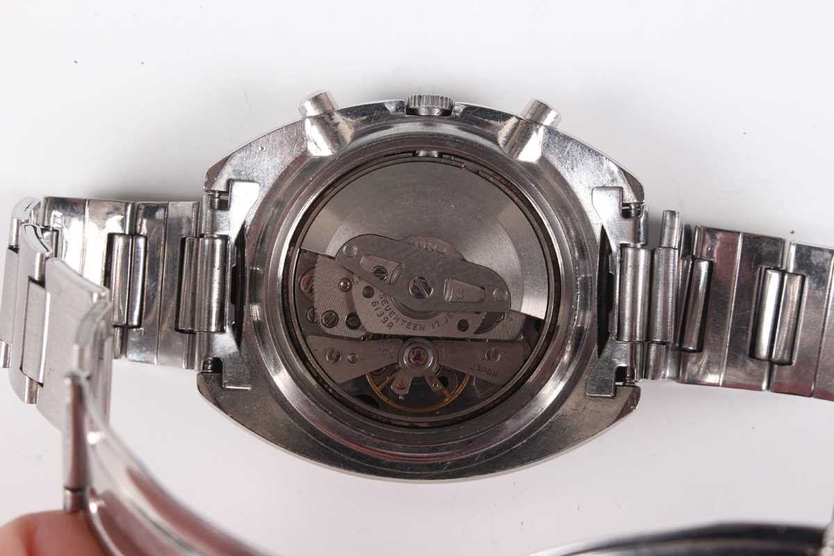 A Seiko Chronograph Automatic stainless steel gentleman's bracelet wristwatch, Ref. 6139-6000, circa - Image 3 of 6