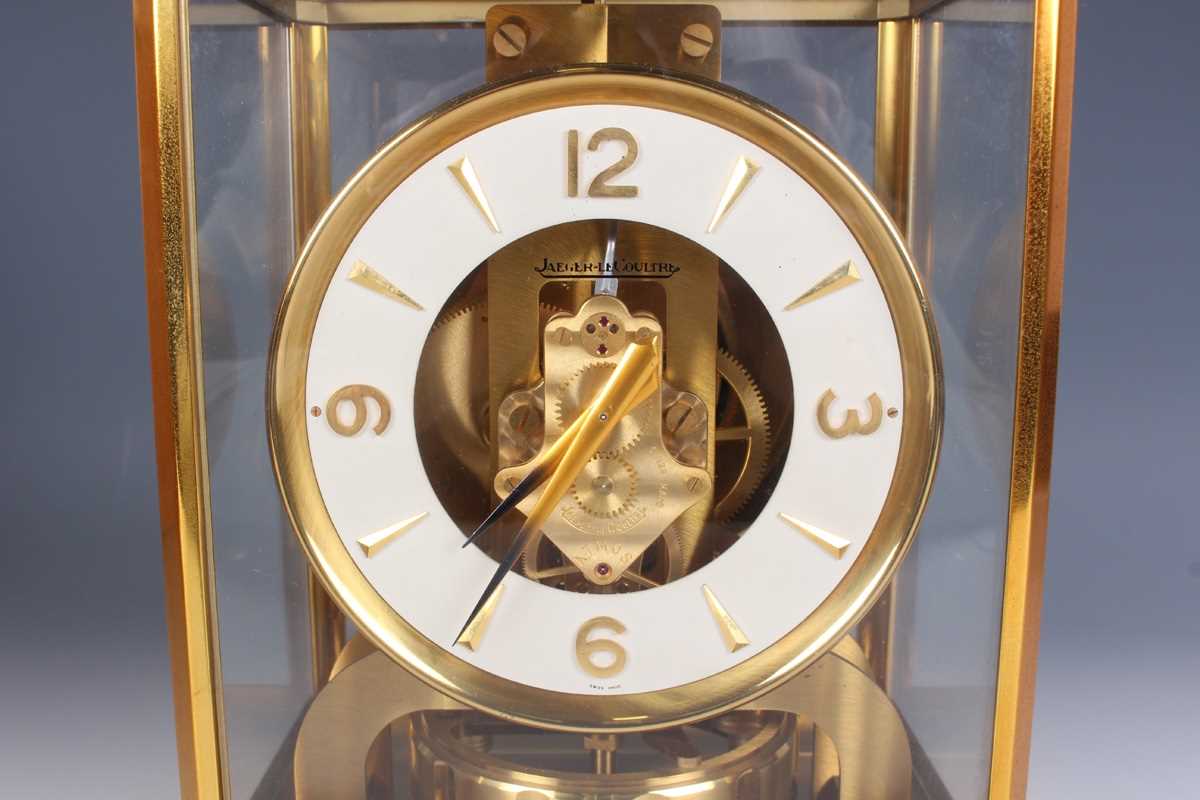 A Jaeger-LeCoultre Atmos mantel timepiece, Ref. 526-5, the signed gilt brass perpetual movement - Image 3 of 14