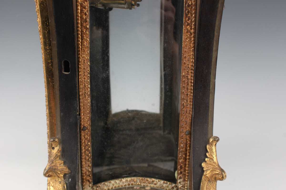 An 18th century French boulle cased bracket clock and bracket, the clock with eight day movement - Bild 32 aus 70