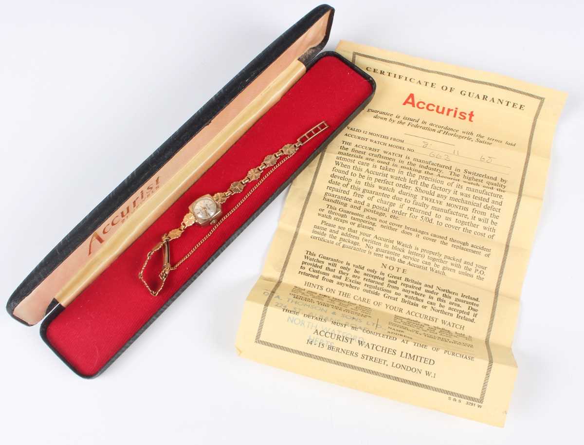 An Accurist 9ct gold cased lady’s bracelet wristwatch, the signed circular silvered dial with gilt - Image 5 of 5