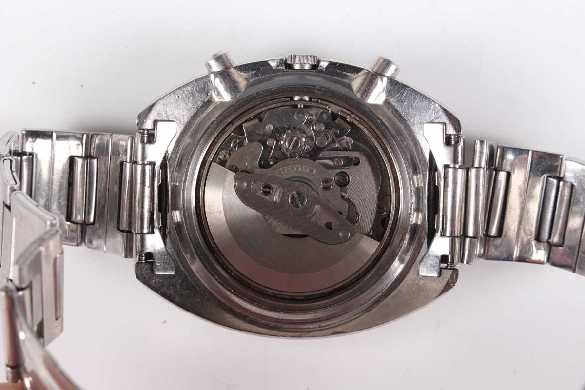 A Seiko Chronograph Automatic stainless steel gentleman's bracelet wristwatch, Ref. 6139-6000, circa - Image 2 of 6