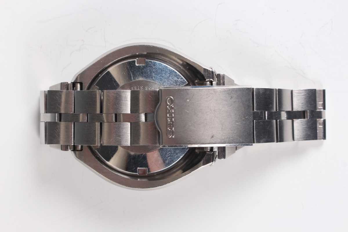 A Seiko 'Bullhead' Chronograph Automatic stainless steel gentleman's bracelet wristwatch, Ref 6138- - Image 7 of 7