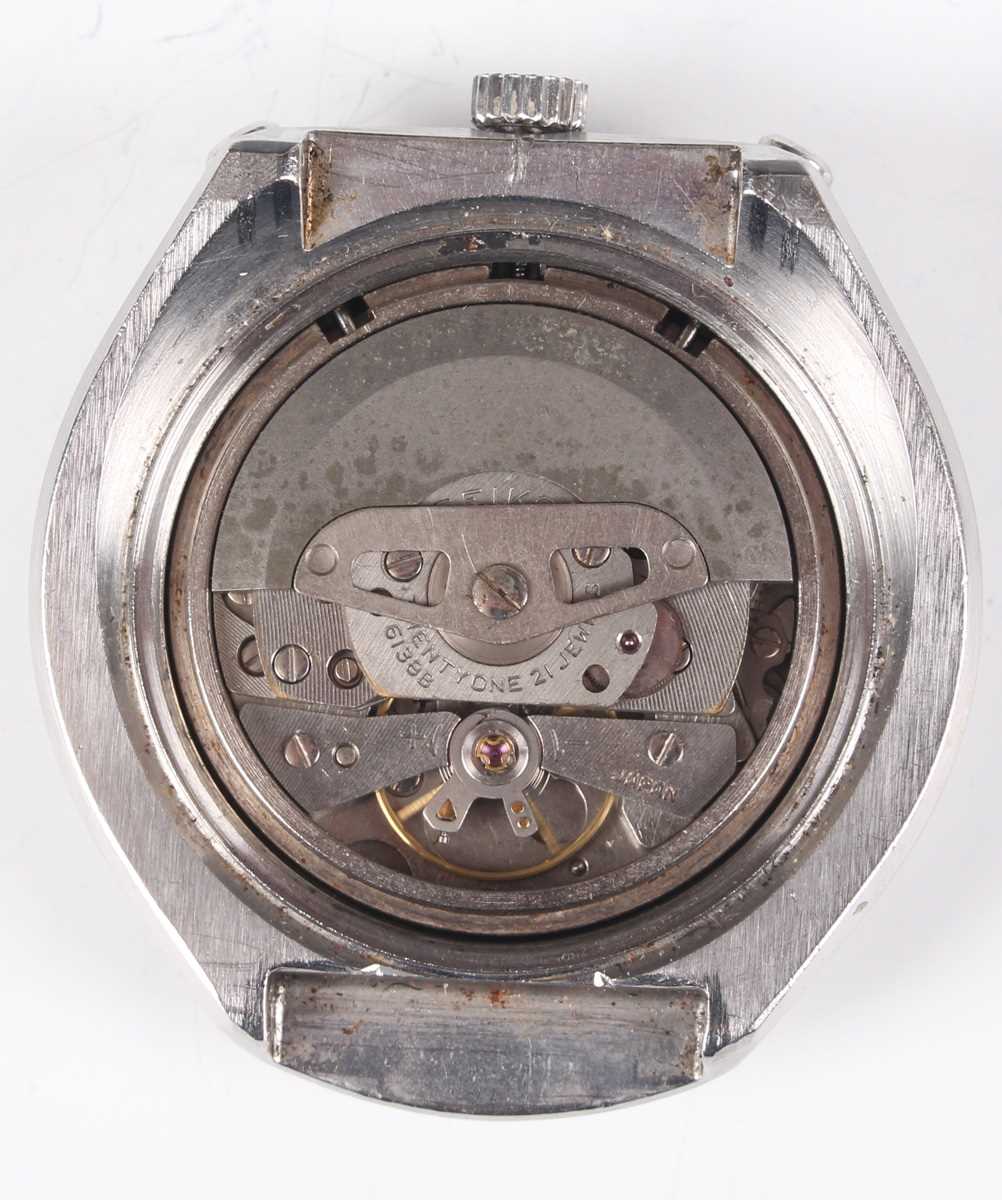 A Seiko 'Bullhead' 5 Sports Speed-Timer Automatic stainless steel cased gentleman's wristwatch, Ref. - Image 3 of 5
