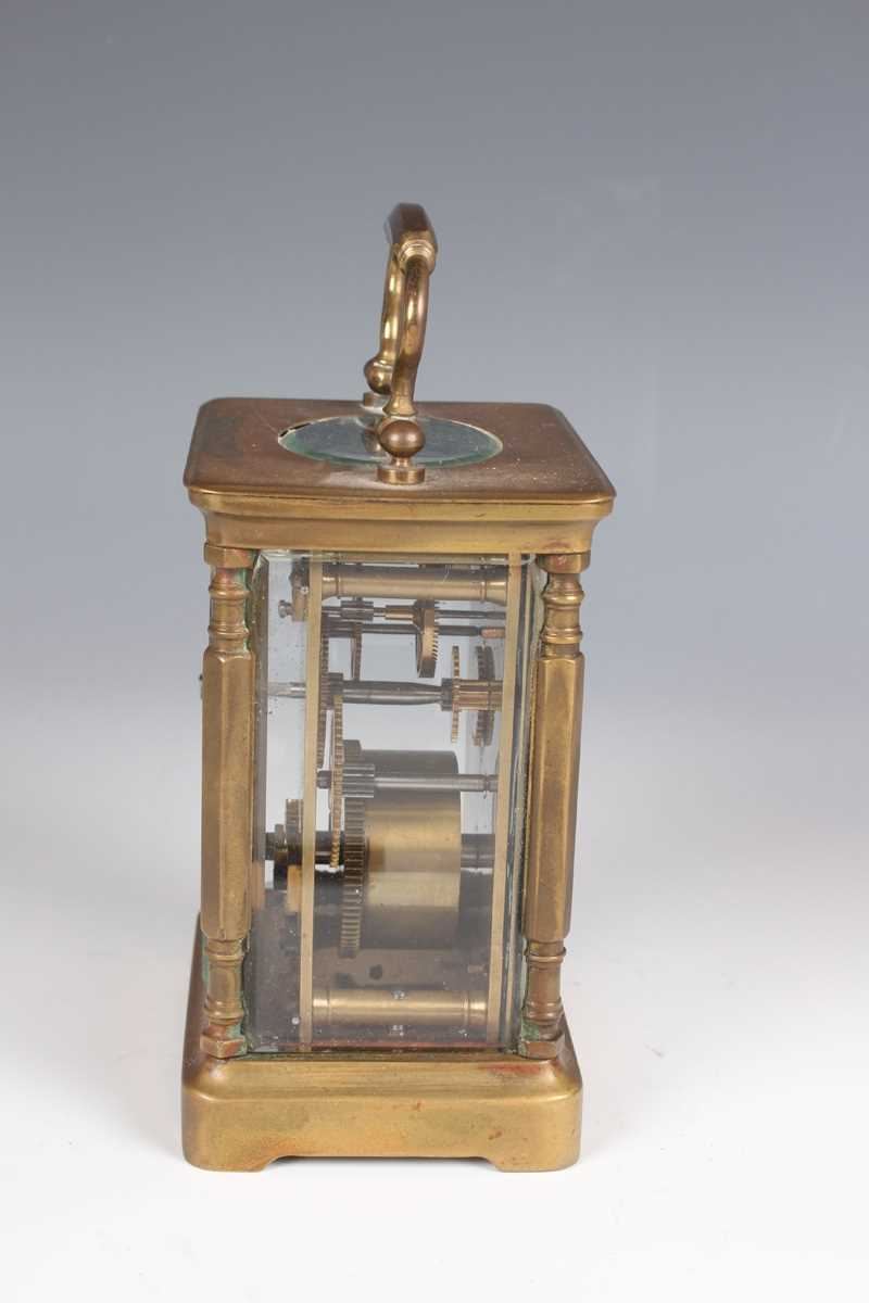 A 20th century lacquered brass corniche cased carriage clock with eight day movement striking and - Bild 14 aus 23