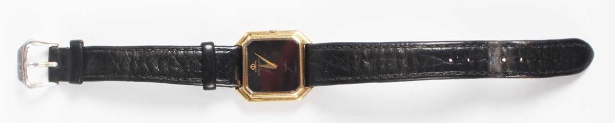 A Baume & Mercier Quartz 18ct gold cut cornered square cased lady’s wristwatch, the signed black - Image 4 of 4