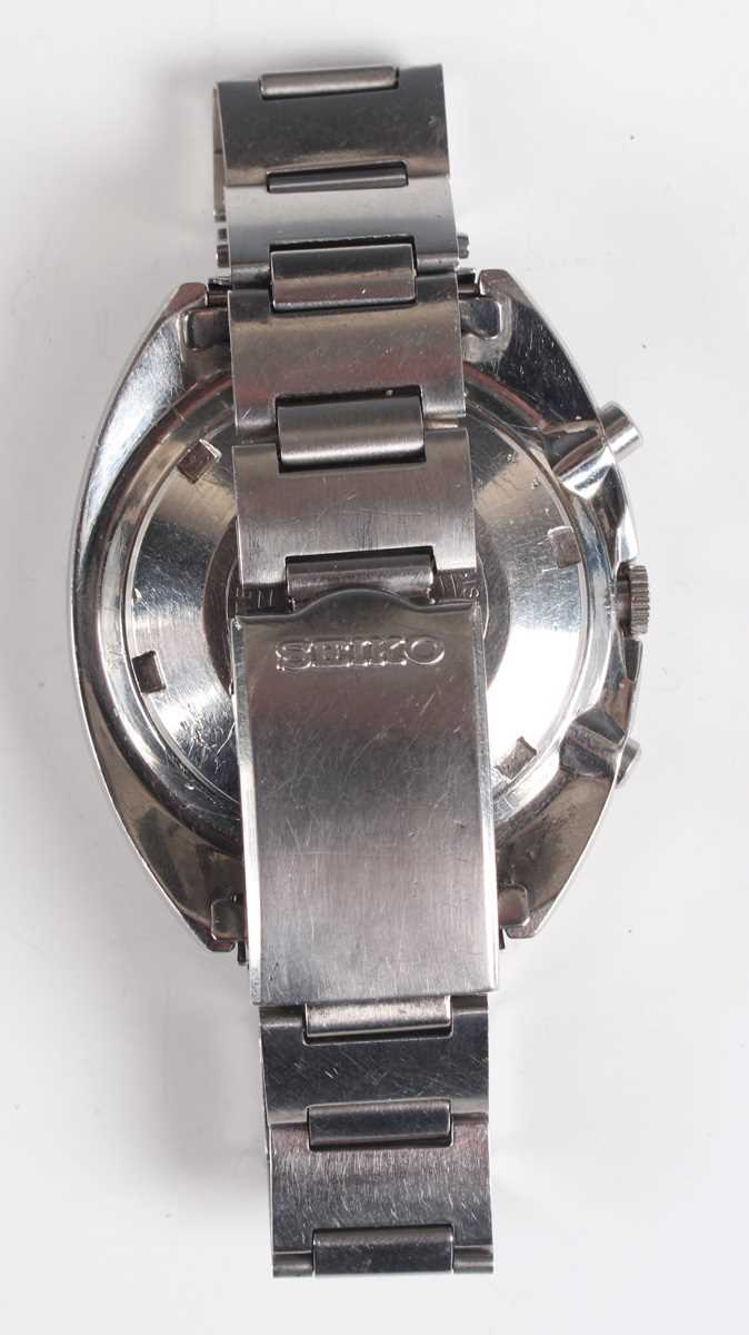 A Seiko 'Pogue' Chronograph Automatic stainless steel gentleman's bracelet wristwatch, Ref. 6139- - Bild 7 aus 7