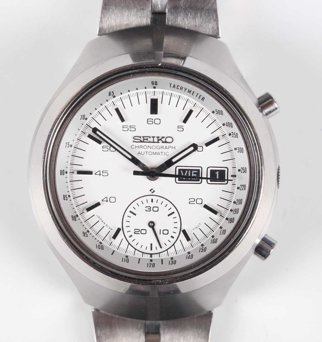A Seiko 'Helmet' Chronograph Automatic stainless steel gentleman's bracelet wristwatch, Ref. 6139-