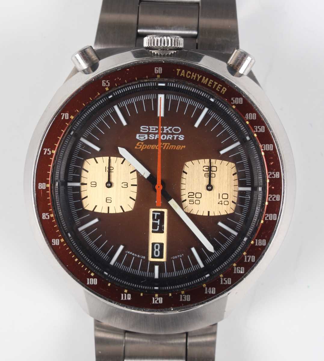 A Seiko 'Bullhead' 5 Sports Speed-Timer Chronograph stainless steel gentleman's bracelet wristwatch,