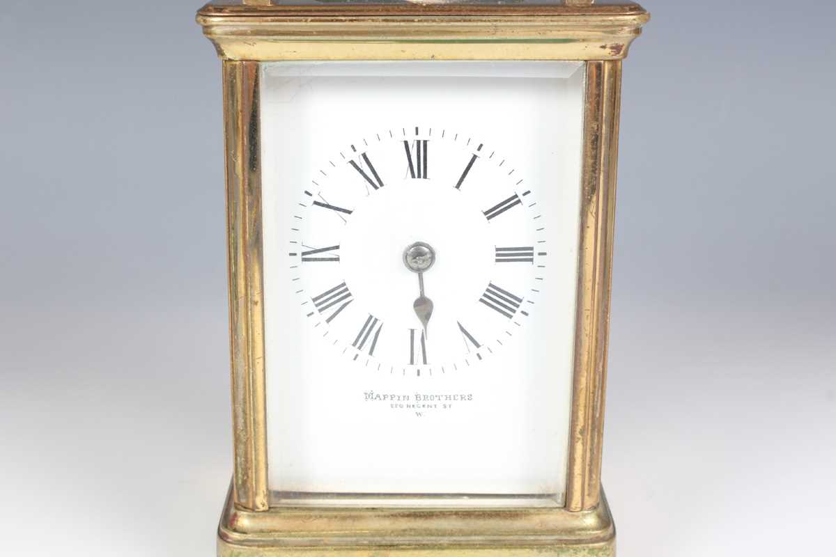 A 20th century lacquered brass corniche cased carriage clock with eight day movement striking and - Bild 3 aus 23