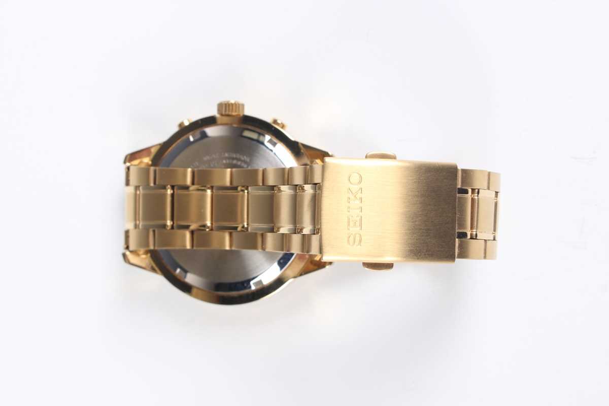 A Seiko Chronograph 100M gilt metal gentleman's bracelet wristwatch with quartz movement, the signed - Image 5 of 11