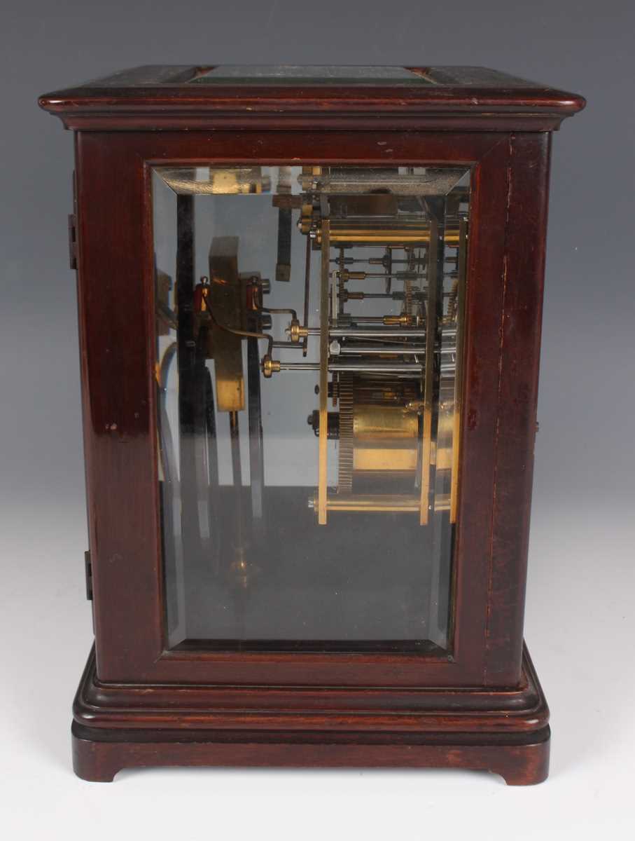 An early 20th century mahogany mantel clock with eight day movement striking on two gongs, the - Image 6 of 10