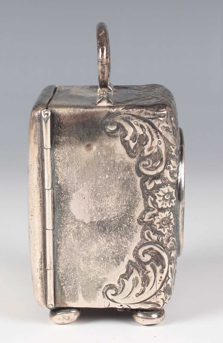 A late Victorian silver cased diminutive carriage timepiece, the unsigned French movement with - Bild 5 aus 8