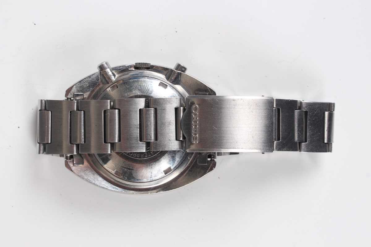 A Seiko Chronograph Automatic stainless steel gentleman's bracelet wristwatch, Ref. 6139-6000, circa - Image 6 of 6